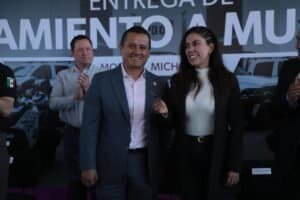 Entrega Gobierno de Michoacán motocicletas y cuatrimotos a 7 municipios