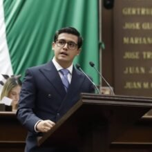 Fotografía de Mauricio Preisser en el Congreso del Estado