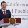 Destaca Martí Batres campañas quirúrgicas del ISSSTE para abatir rezagos