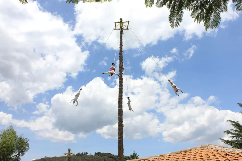 Voladores de San Pedro Tarímbaro celebran 16 años como Patrimonio Cultural