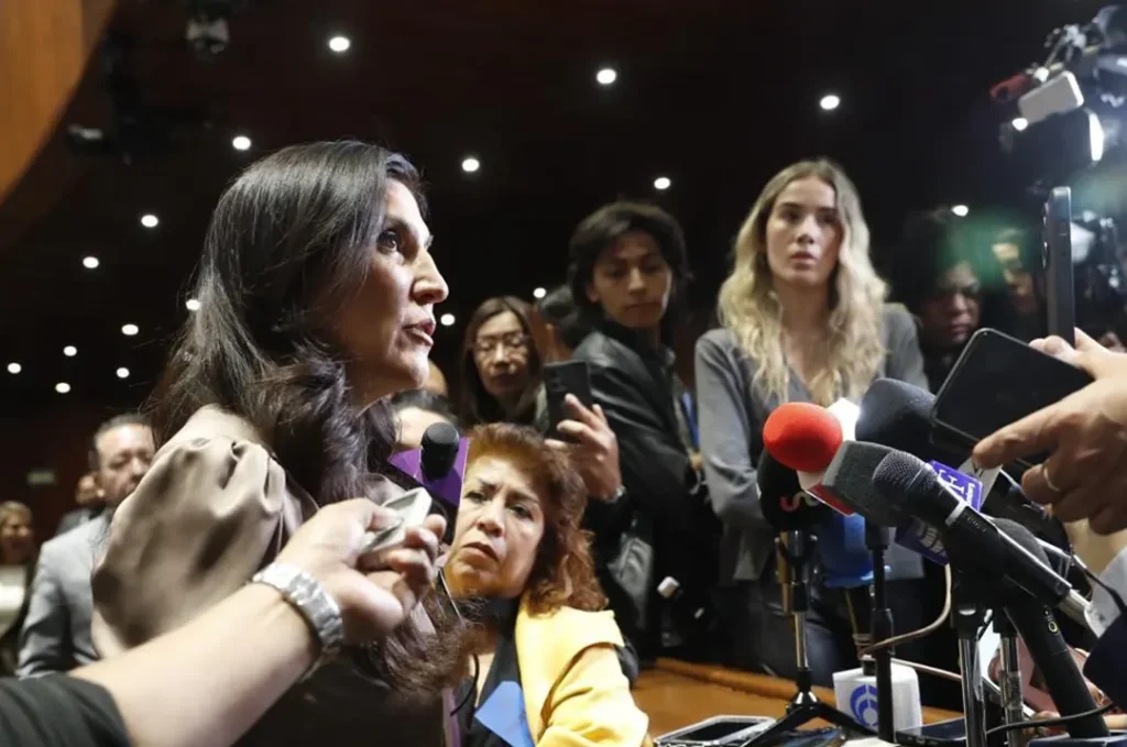 Kenia López Rabadán presentó un decálogo de principios para una reforma electoral que evite retrocesos y garantice que cada voto cuente en México.