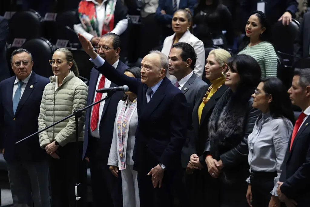 Alejandro Gertz Manero rinde protesta ante la Comisión Permanente