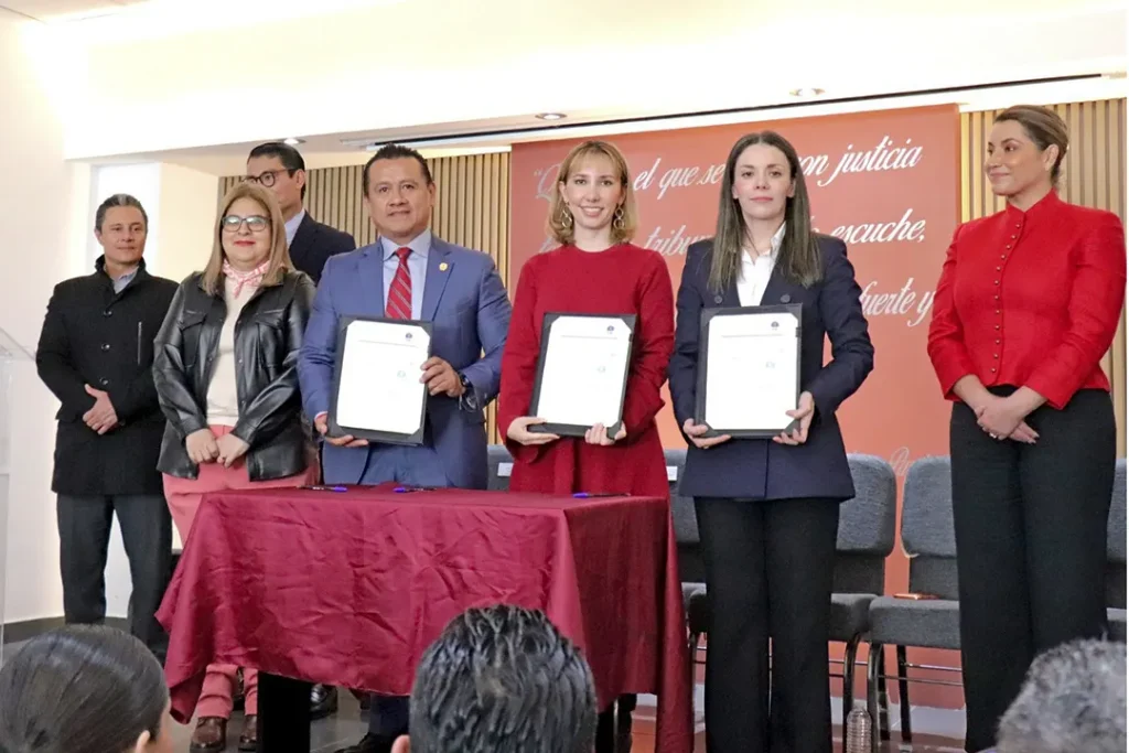 Firma de convenio entre el Tribunal Anticorrupción y la Fiscalía General del Estado en Morelia, Michoacán, para fortalecer la legalidad administrativa.