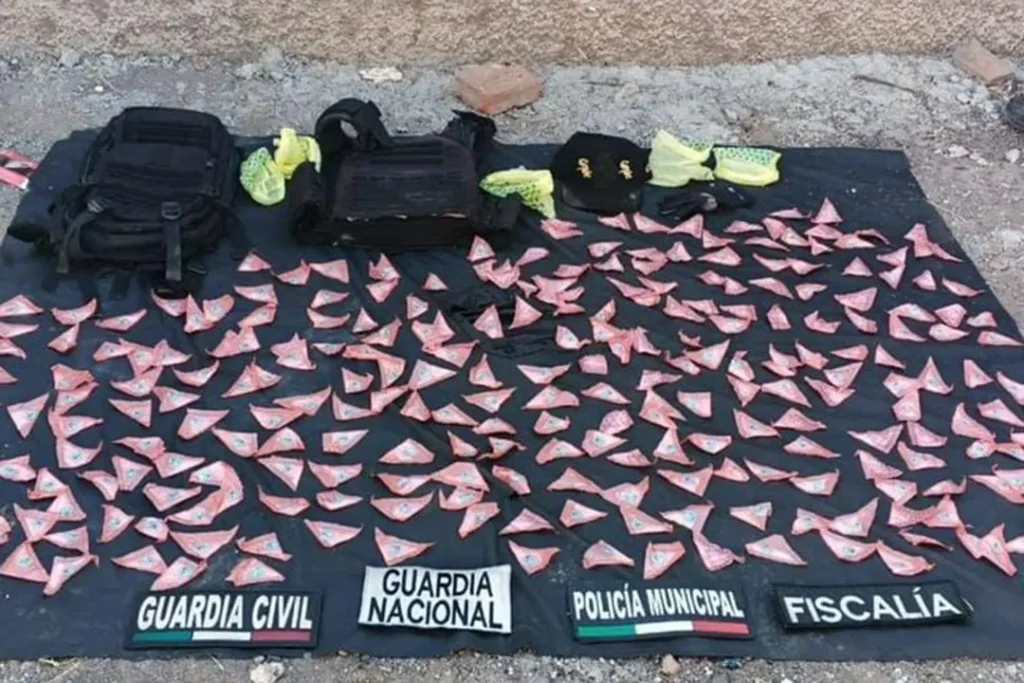 Operativo de seguridad en Zamora donde autoridades aseguraron 270 dosis de metanfetamina.