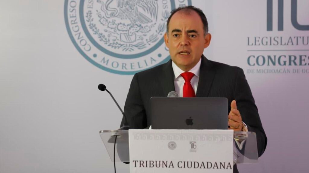 Baltazar Gaona ofrece rueda de prensa previa a Sesión Ordinaria del Congreso en Morelia.