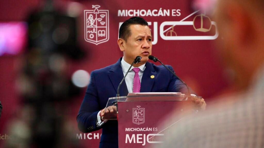 Carlos Torres Piña informa avances en tres casos de alto impacto en Michoacán durante conferencia en Morelia.