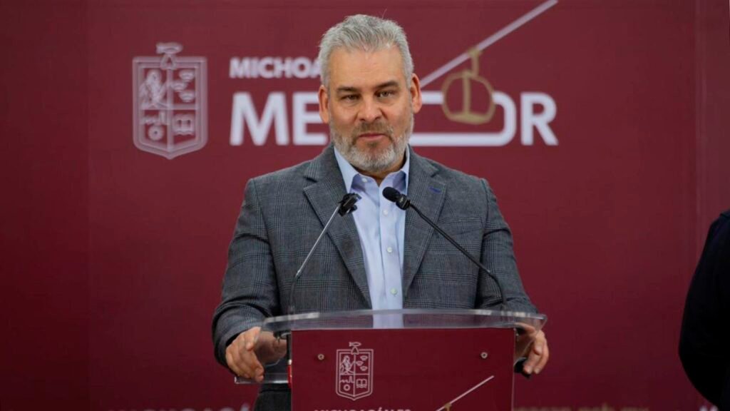 Alfredo Ramírez Bedolla en conferencia de prensa al anunciar la continuidad de operativos contra maquinitas tragamonedas en Michoacán.