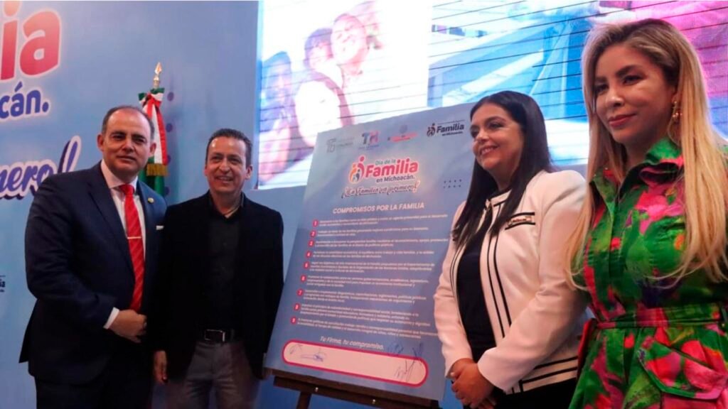 Legisladores participan en conferencia por el Día de la Familia en el Congreso de Michoacán