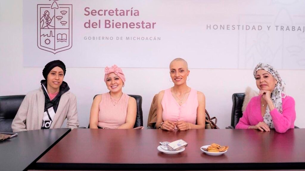 Apoyo económico a mujeres con cáncer en Michoacán entregado por Sedebi para garantizar continuidad de tratamiento