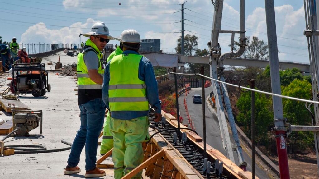 Avance del distribuidor vial de la salida a Pátzcuaro en Morelia que habilitará nuevo acceso hacia calzada La Huerta