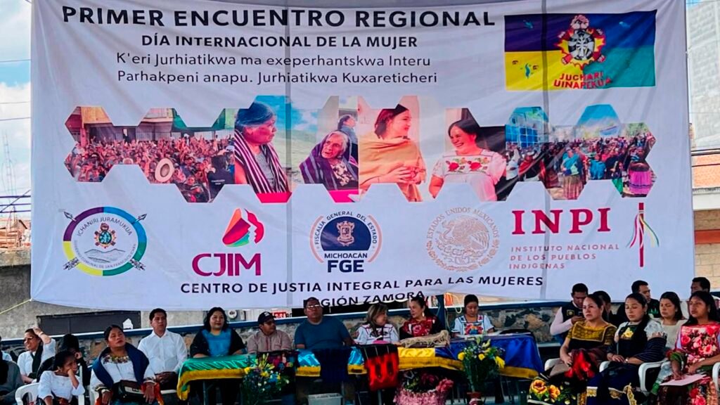 Mujeres purépechas participan en el primer Encuentro Regional organizado por la FGE en Ichán Michoacán