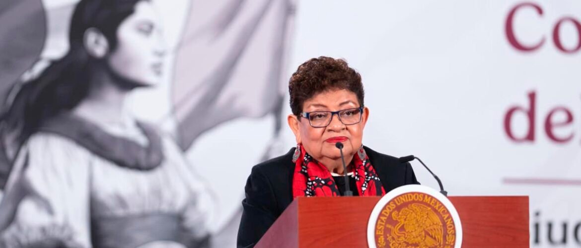 Ernestina Godoy durante presentación de iniciativa sobre feminicidio