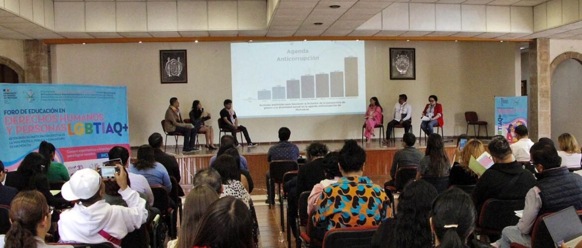 Foro sobre derechos LGBTIAQ+ en Michoacán con participantes en Morelia