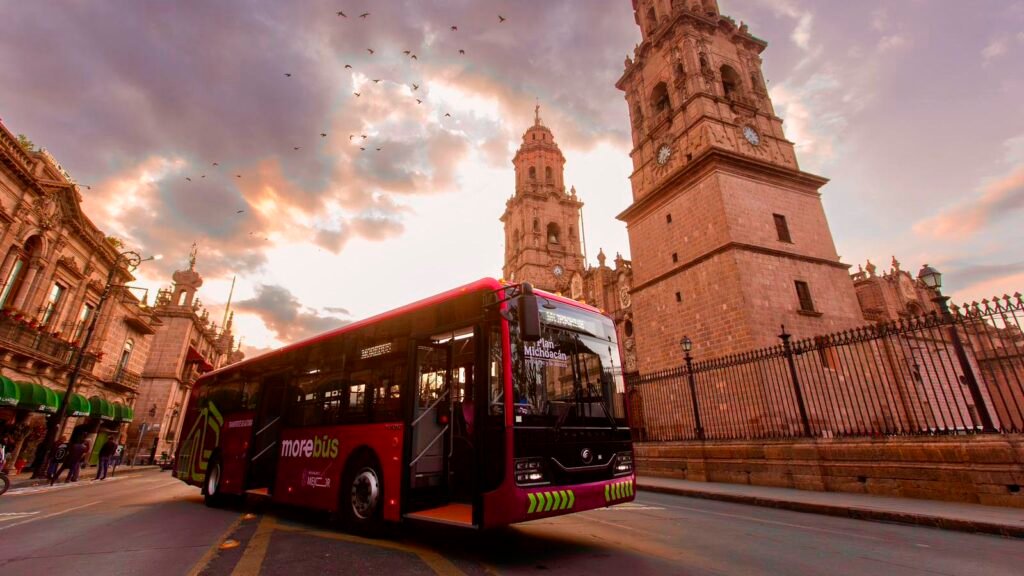 Sistema de transporte Morebús presentado en Morelia bajo modelo de movilidad urbana de ONU-Habitat
