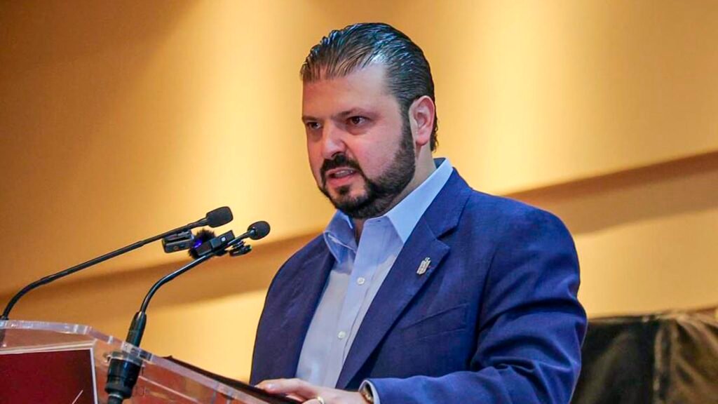 Raúl Zepeda Villaseñor anuncia decreto contra deuda en Michoacán