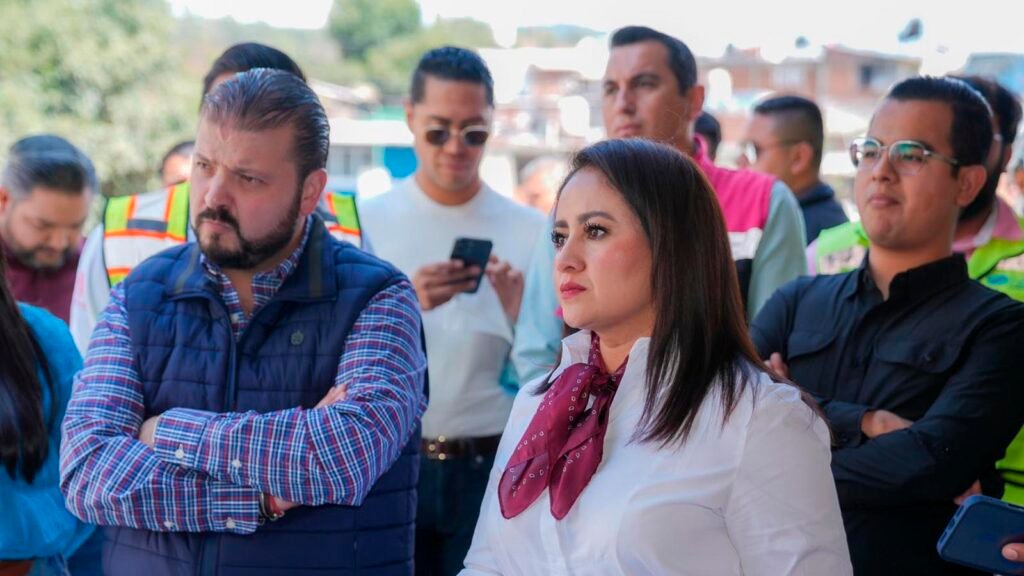 Funcionarios realizan recorrido de supervisión en el teleférico de Uruapan