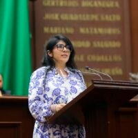 Ana Vanessa Caratachea presenta iniciativa ante el pleno