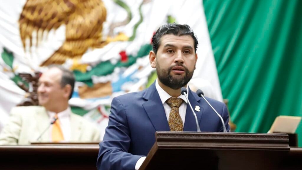 Octavio Ocampo, hizo un llamado a las Comisiones de Educación, Seguridad Pública y Protección Civil para que dictaminen y aprueben la iniciativa que plantea la creación de un Protocolo Estatal de Actuación ante situaciones de violencia en escuelas.