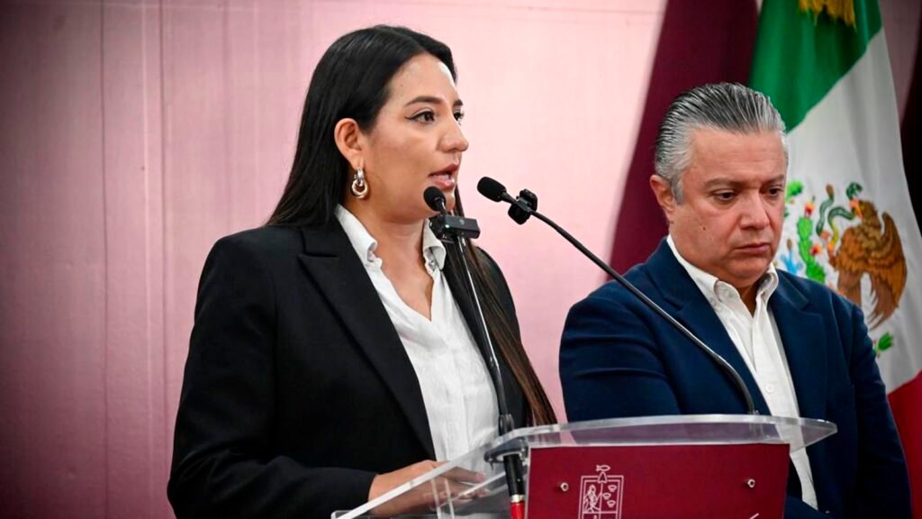 Olivia Cazarez Arreola titular de la Ceac durante anuncio de obras de agua potable en Michoacán