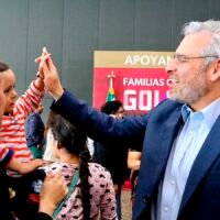 Alfredo Ramírez Bedolla anuncia apoyo a familias con niños con cáncer