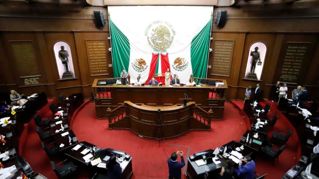 Sesión del Congreso de Michoacán donde se aprobó la reforma