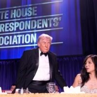 evacuación en la cena de corresponsales tras disparos