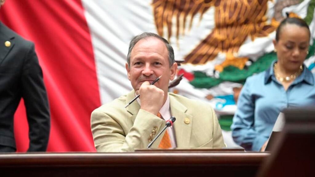 David Martínez Gowman durante sesión legislativa