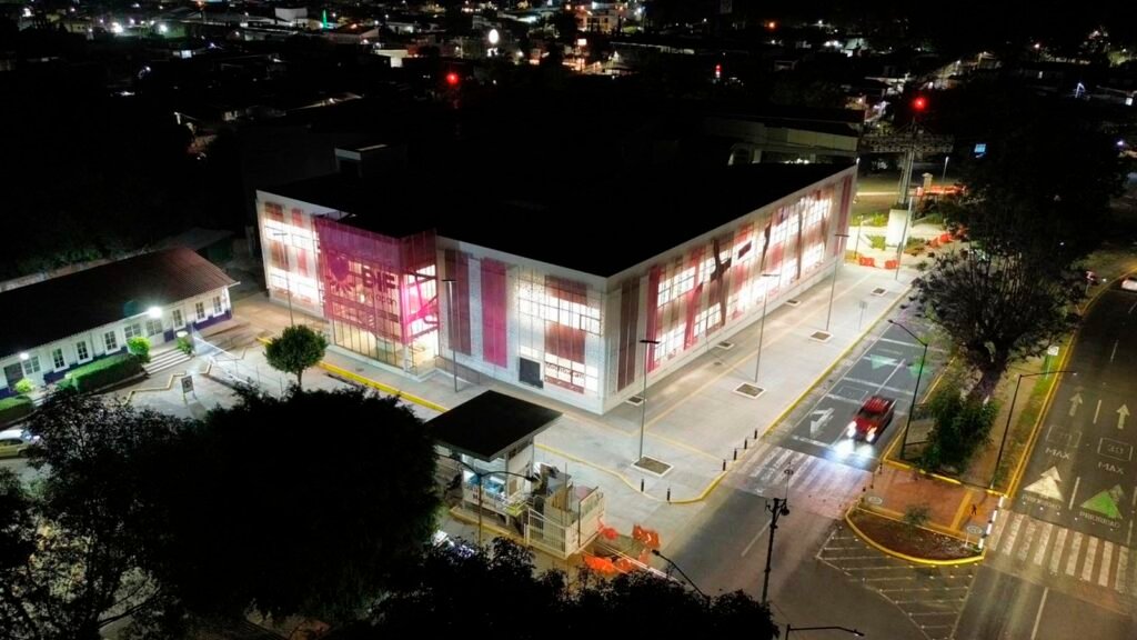 Nuevo edificio del DIF Uruapan moderno en Michoacán