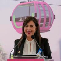 Gabriela Molina anuncia beneficios del teleférico de Uruapan