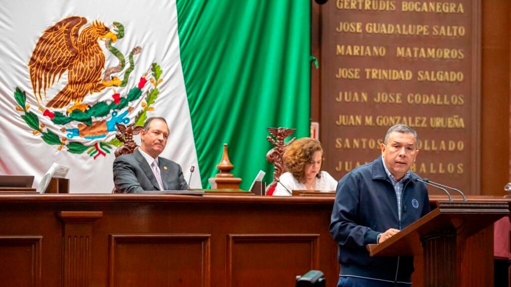 Diputado propone protocolos contra ciberacoso escolar en Michoacán para prevenir, detectar y atender la violencia digital en estudiantes con apoyo institucional.