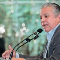 Luis Navarro secretario de Finanzas Michoacán conferencia