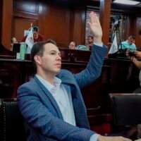 Alfredo Anaya Orozco expone iniciativa en el Congreso de Michoacán.