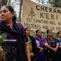 Mujeres p’urhépechas en Cherán, Michoacán.