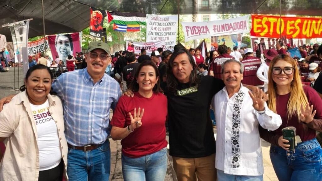 Fundadores y fundadoras de morena en asamblea en Morelia