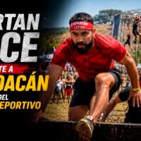 Competidores participan en la Spartan Race México 2026 realizada en Umécuaro, Michoacán.