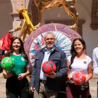 Alfredo Ramírez Bedolla inaugura exposición en el Centro Cultural Clavijero