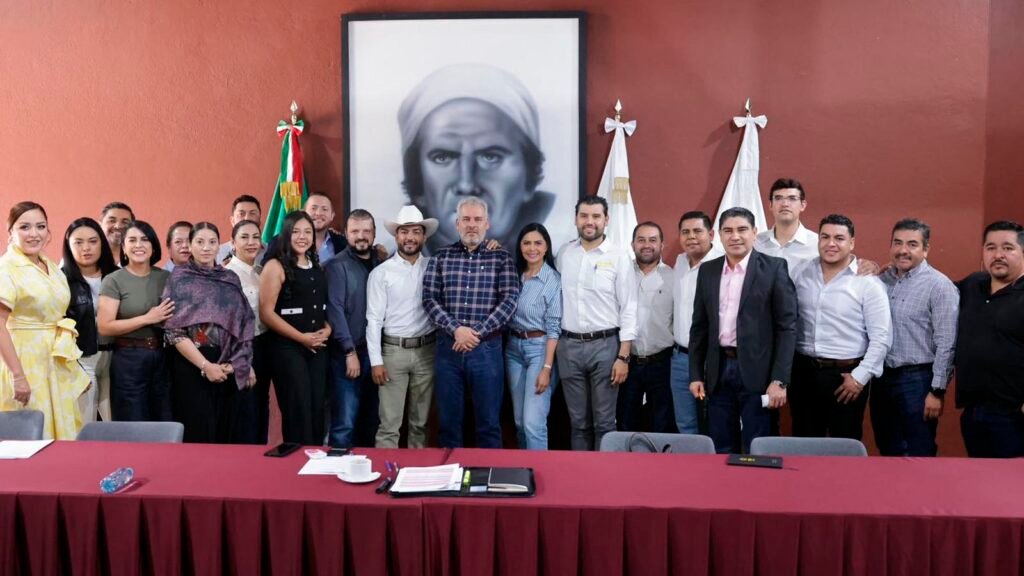 Alfredo Ramírez Bedolla reunión alcaldes PRD obras públicas Michoacán