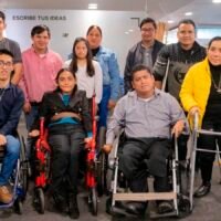 Personas con discapacidad participando en programa social en Michoacán