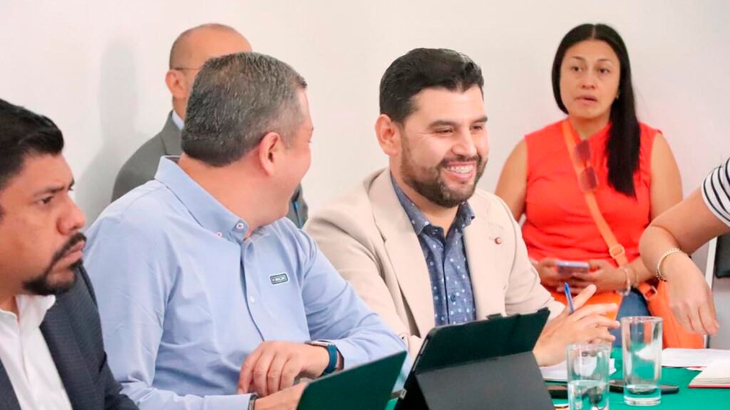 Octavio Ocampo presentó una propuesta de reforma electoral en Michoacán para fortalecer la democracia, modernizar órganos electorales y frenar la injerencia criminal.