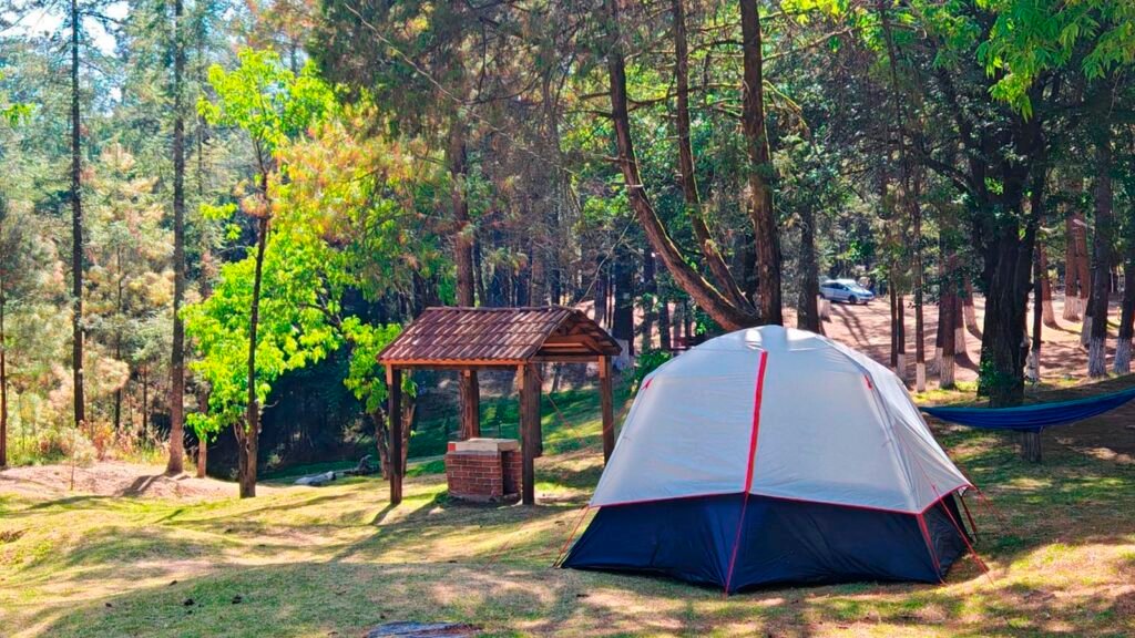 albercas de aguas termales en Rancho Viejo Los Azufres Michoacán