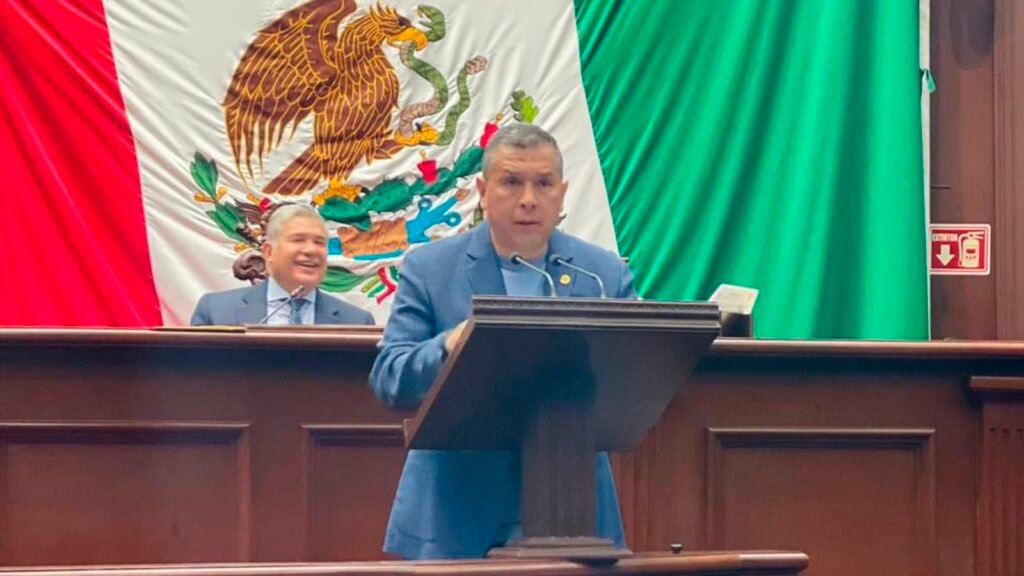 Barragán presentó una iniciativa para fortalecer el reconocimiento del agua como un derecho humano fundamental, estableciendo que las decisiones relacionadas con su gestión deben priorizar las necesidades de la población, la protección de los ecosistemas y el acceso equitativo para todas las personas.
