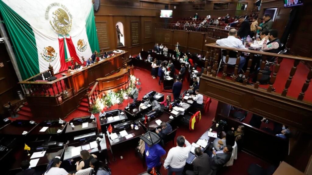 El Congreso de Michoacán aprobó reformas que fortalecen el acompañamiento a empresas de reciente creación y amplían el apoyo a proyectos productivos juveniles.