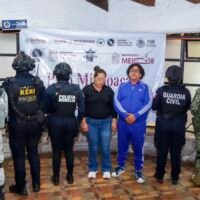 Elementos de seguridad participan en un operativo coordinado para la detención de un presunto generador de violencia en Morelia.