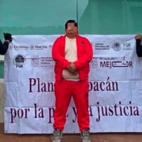 Elementos de seguridad participan en un operativo de cateo en un inmueble de Morelia.