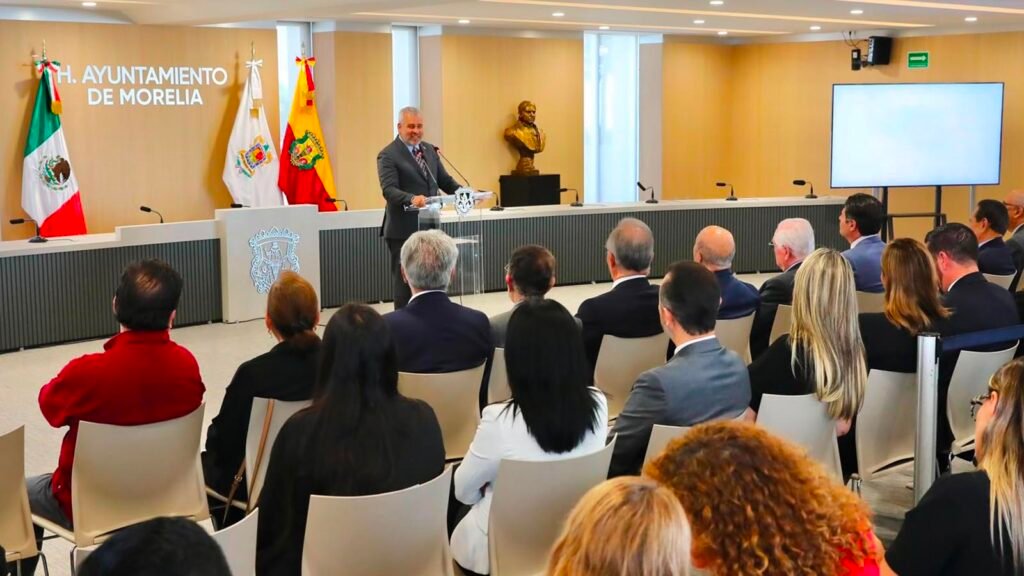 Alfredo Ramírez Bedolla durante la conmemoración de los 25 años del rescate del Centro Histórico de Morelia.