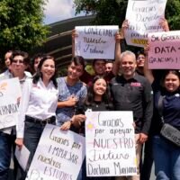 Alfredo Ramírez Bedolla firma iniciativa de D4ta Datos Gratis