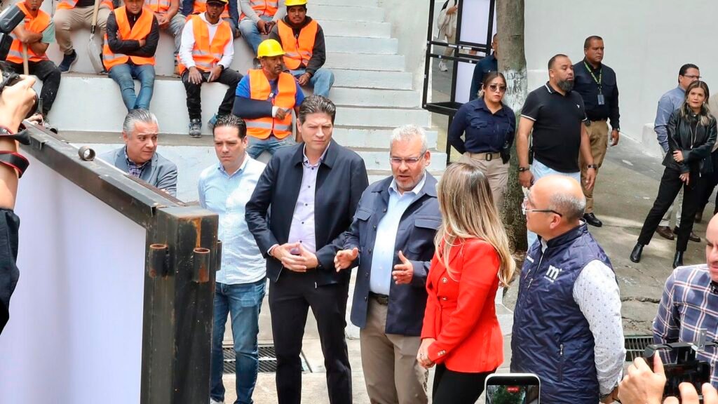 Alfredo Ramírez Bedolla y Alfonso Martínez durante el arranque de la construcción del nuevo Centro de Convenciones de Morelia.