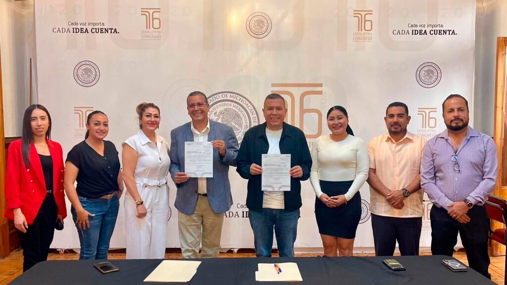 Juan Carlos Barragán durante la presentación de la iniciativa para recuperar la Expo Feria Michoacán.