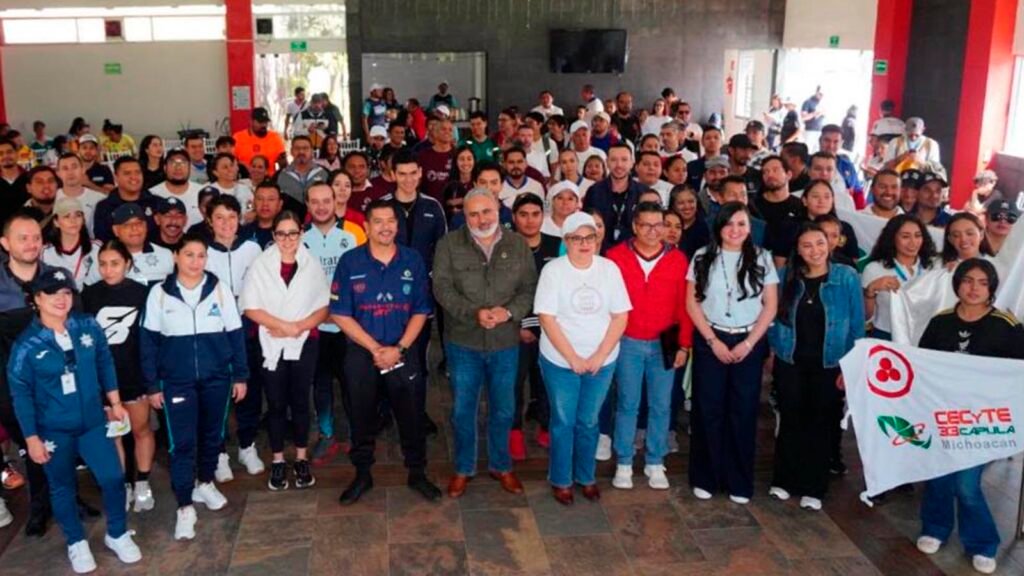 Participantes del encuentro Juega bonito, juega limpio organizado por el Sistema Estatal Anticorrupción.