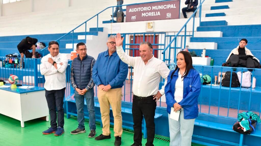 Carlos Quintana Martínez durante el pronunciamiento sobre el asesinato de un migrante mexicano en Estados Unidos.
